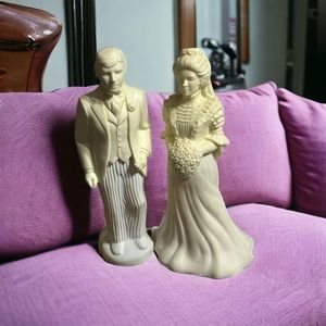 Vintage Avon Bridal Pair of Unforgettable Cologne Bottles Empty